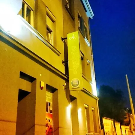 Slovanska